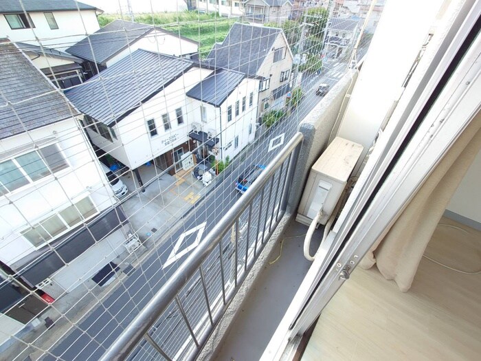 物件内観写真16　(室内からの展望)