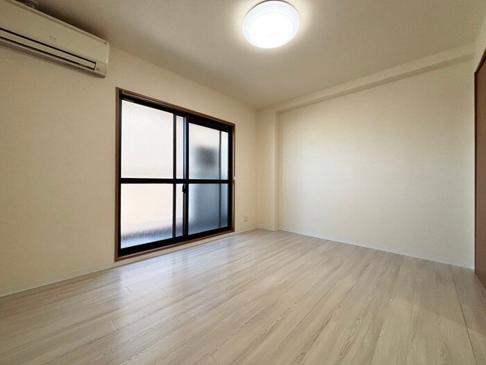 物件内観写真10　(居室)