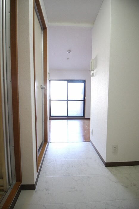 物件内観写真15　(廊下)