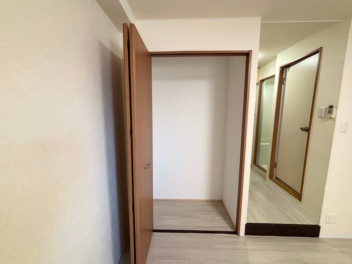 物件内観写真16　(収納)