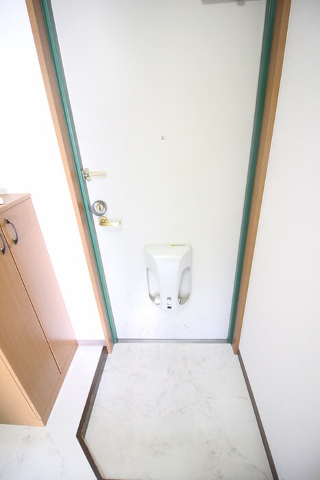 物件内観写真18　(玄関)