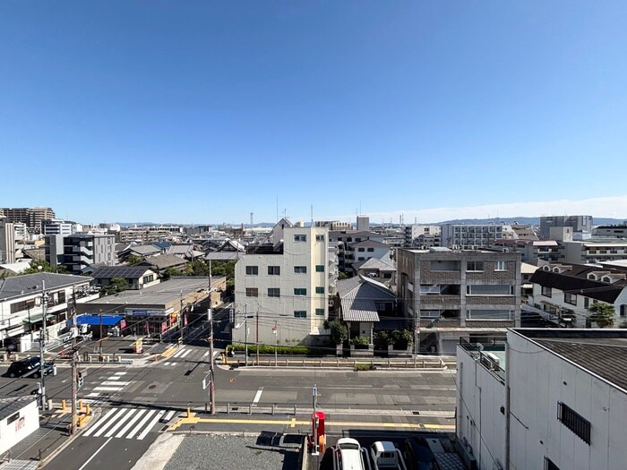 物件内観写真22　(室内からの展望)