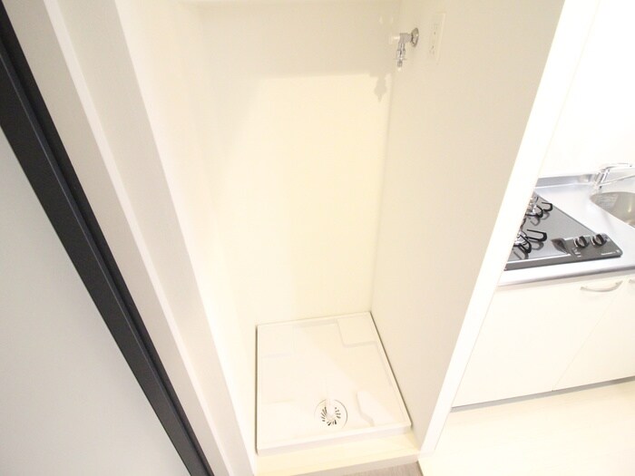 物件内観写真15　(洗濯機置場)