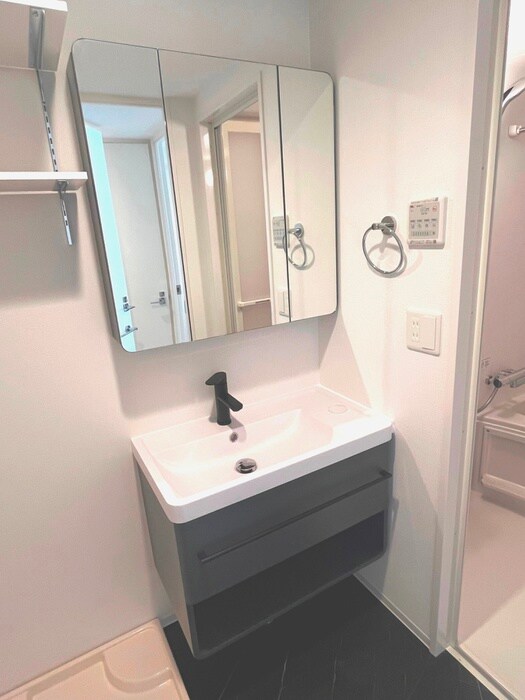 物件内観写真9　(洗面)