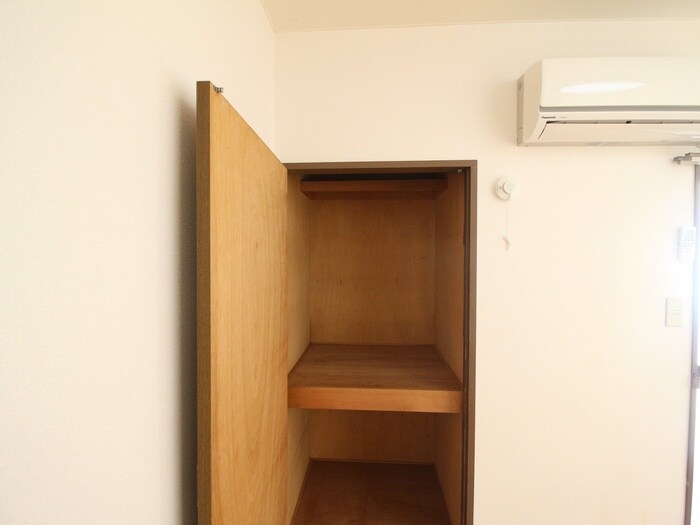 物件内観写真5　(収納)
