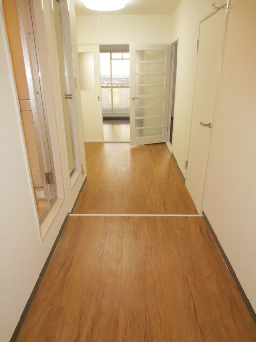 物件内観写真7　(廊下)