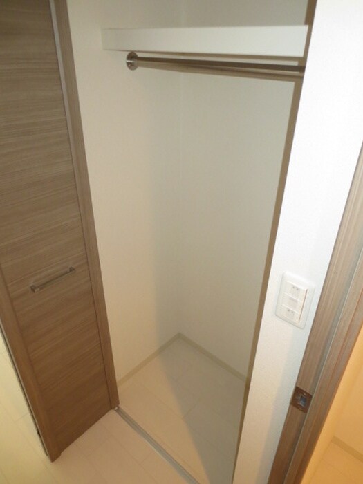 物件内観写真13　(収納)