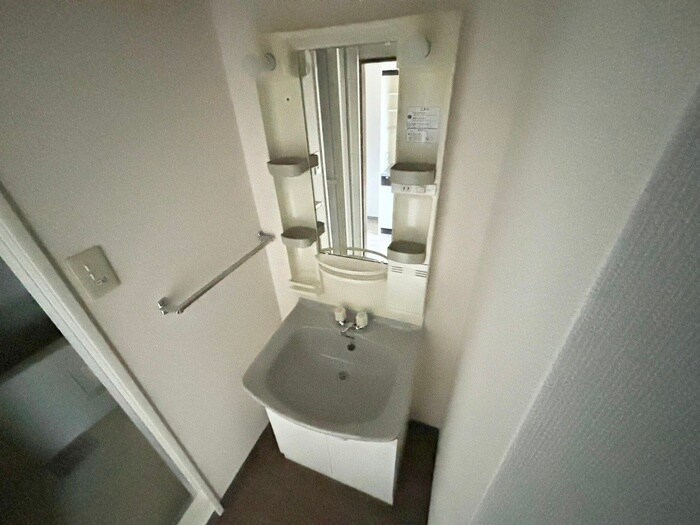 物件内観写真11　(洗面)