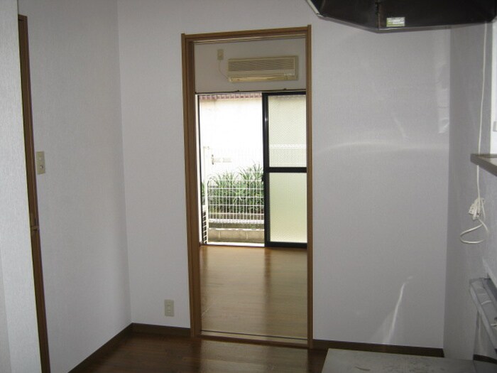 物件内観写真11　(居室)