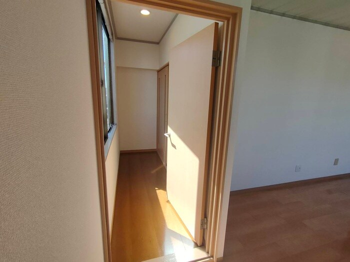 物件内観写真17　(廊下)
