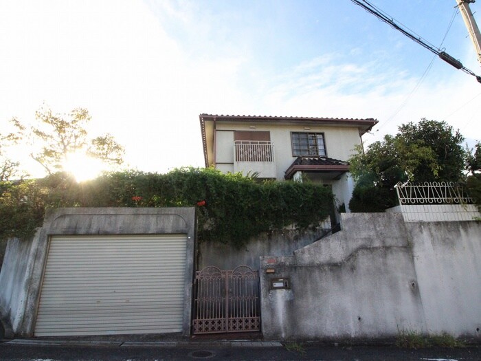 山之上北町貸家の物件外観写真