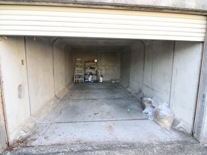 物件外観写真3　(駐車場)