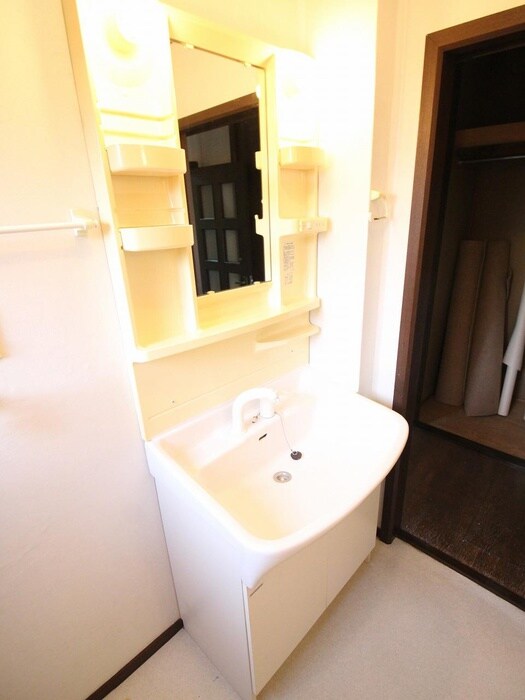 物件内観写真13　(洗面)