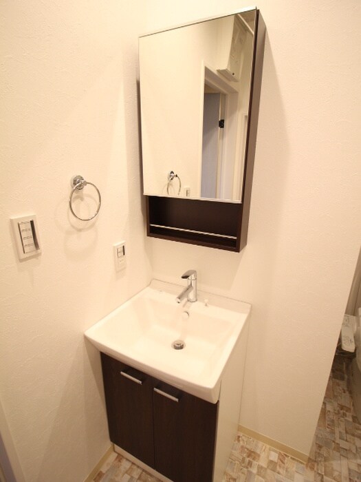 物件内観写真9　(洗面)