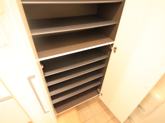 物件内観写真17　(靴箱)