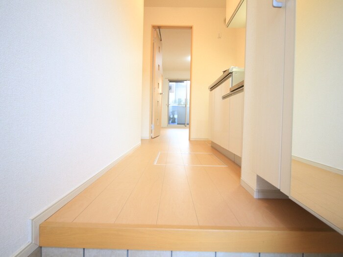 物件内観写真18　(廊下)