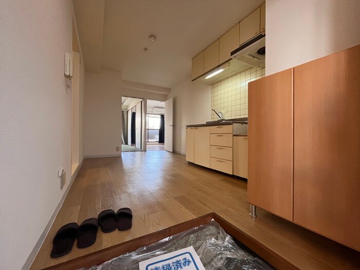 物件内観写真7　(玄関)