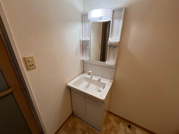 物件内観写真9　(洗面)