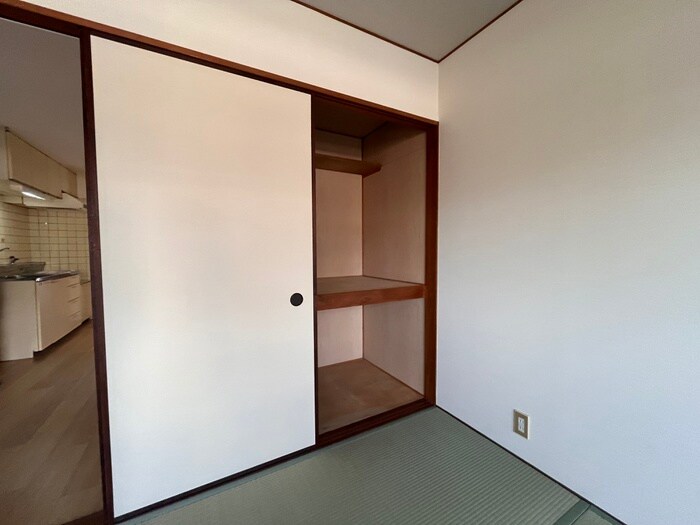 物件内観写真16　(収納)