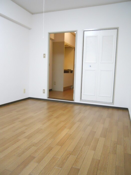 物件内観写真13　(居室)