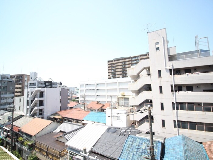 物件内観写真17　(室内からの展望)