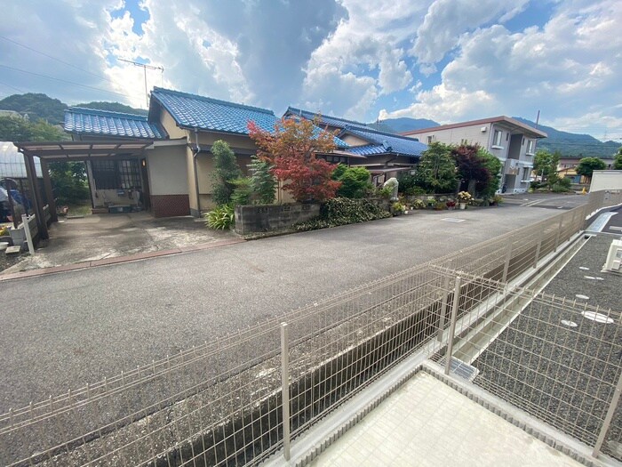 物件内観写真16　(室内からの展望)