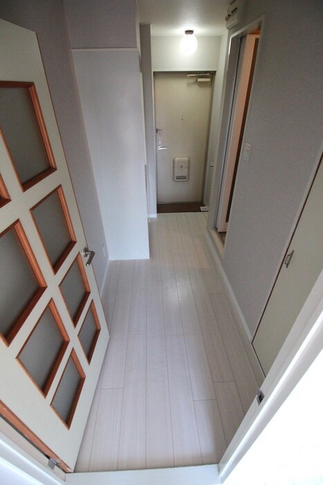 物件内観写真12　(廊下)
