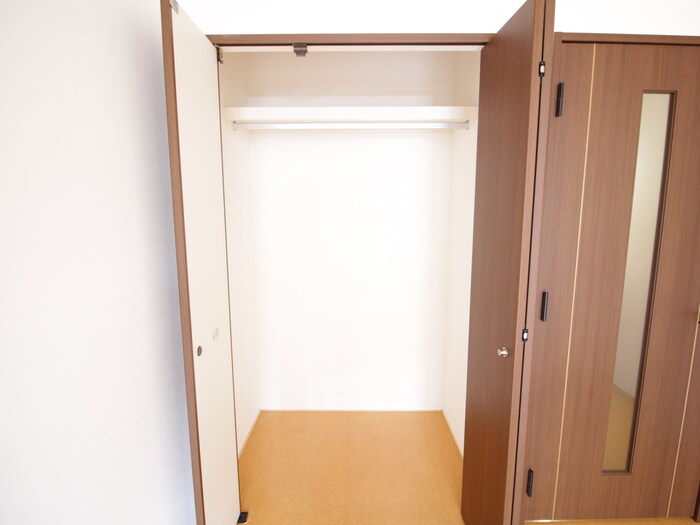 物件内観写真12　(収納)