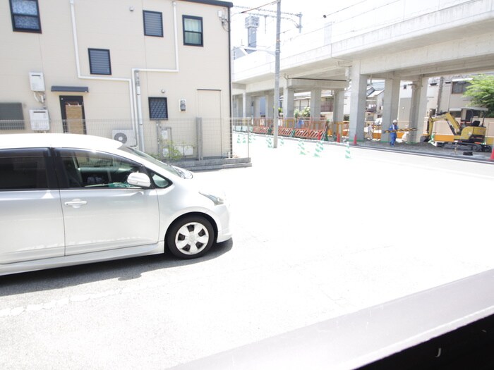 物件内観写真16　(室内からの展望)