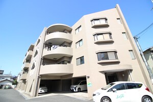 ジェントリーズ岡田外観写真