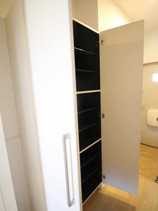 物件内観写真8　(靴箱)