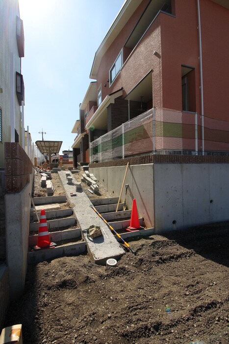 物件外観写真6　(エントランス部分)