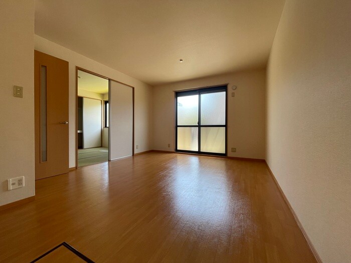 物件内観写真5　(居室)