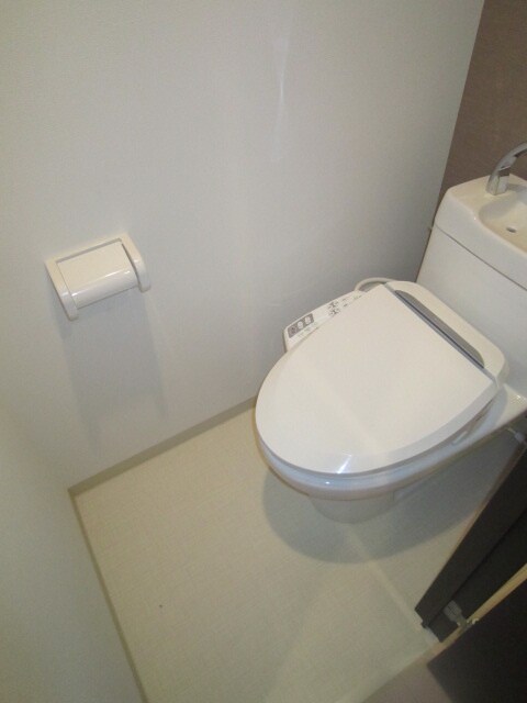 物件内観写真10　(トイレ)