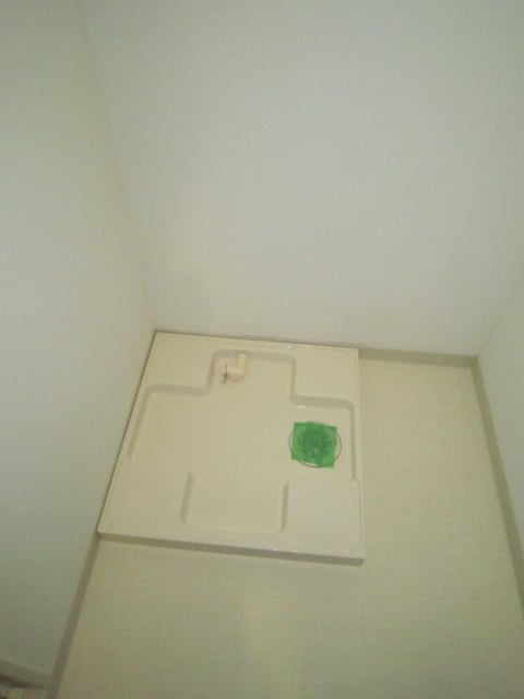 物件内観写真11　(洗濯機置場)