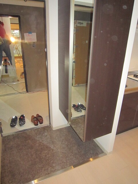 物件内観写真14　(玄関)