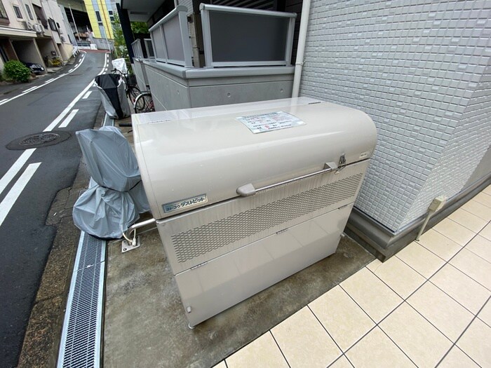 物件外観写真4　(建物設備)