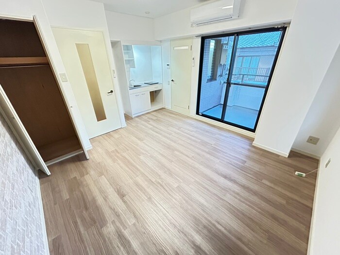 物件内観写真10　(居室)