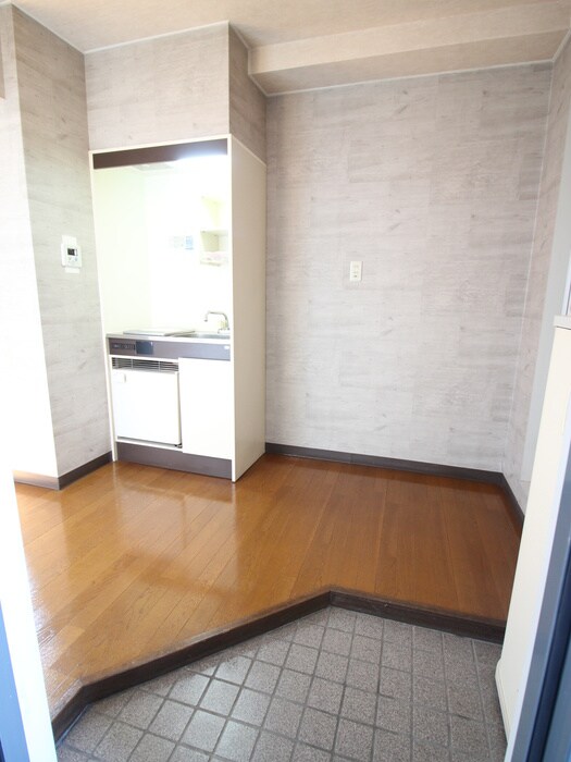 物件内観写真16　(玄関)