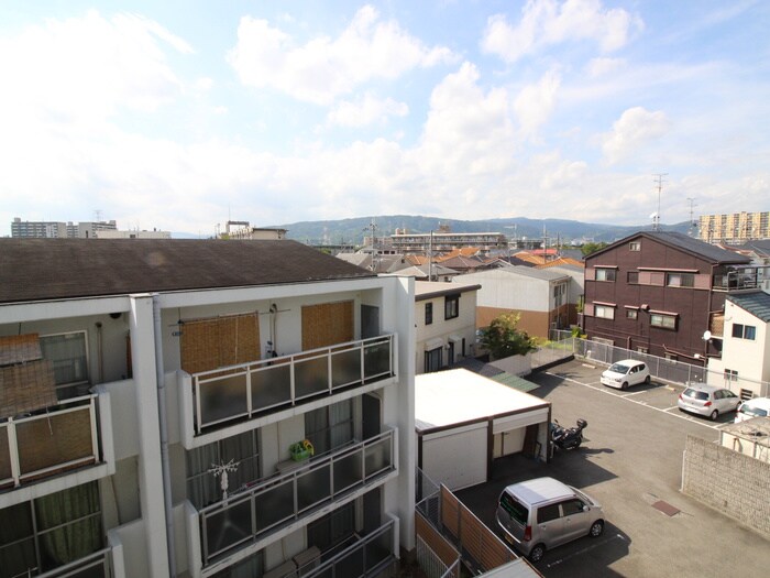 物件内観写真18　(室内からの展望)