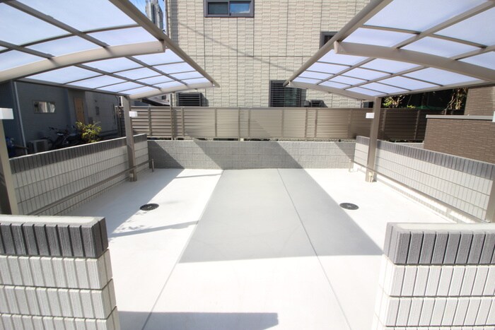 物件外観写真4　(駐輪場)