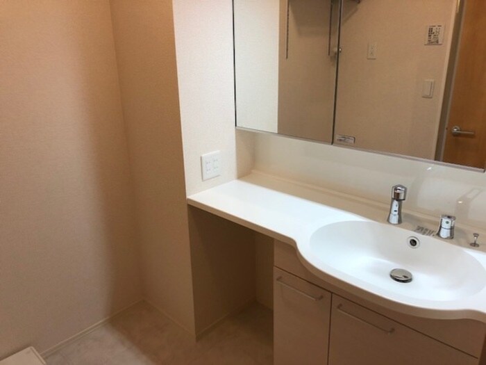 物件内観写真12　(洗面)