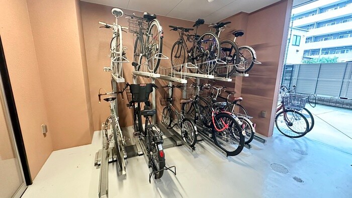 物件外観写真6　(駐輪場)