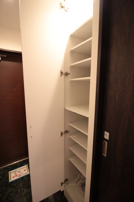 物件内観写真18　(靴箱)