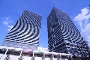 ﾒｶﾞｼﾃｨﾀﾜｰｽﾞ　THE　EAST(1615)外観写真