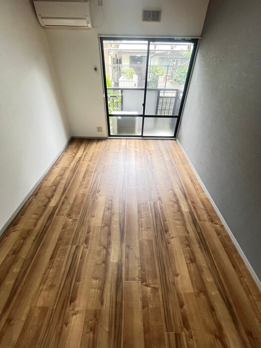 物件内観写真8　(居室)