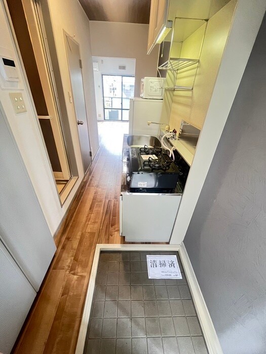 物件内観写真16　(玄関)