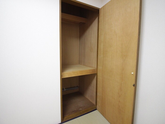 物件内観写真10　(収納)