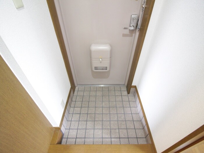 物件内観写真15　(玄関)