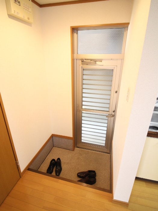 物件内観写真15　(玄関)